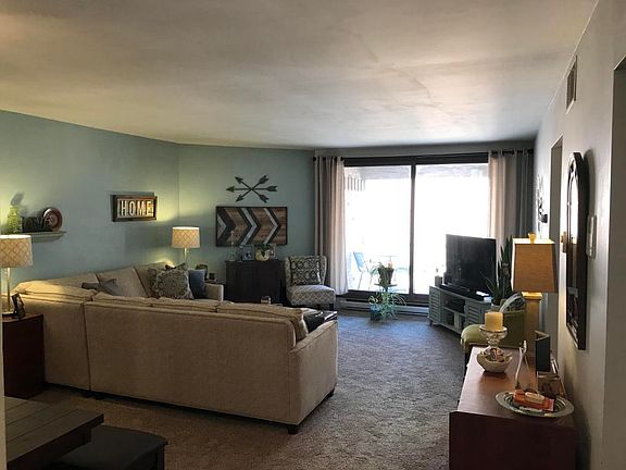 3rd image of 1818 E Shorewood Blvd Unit 304