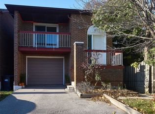 877 Thistle Down Cir, Mississauga, ON L5C3K5