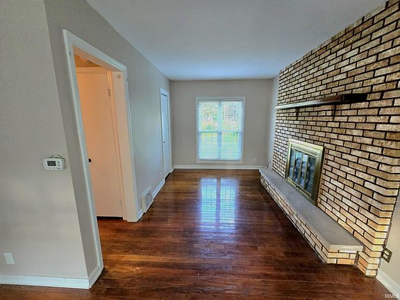 5th image of 2226 Hollywood Pl