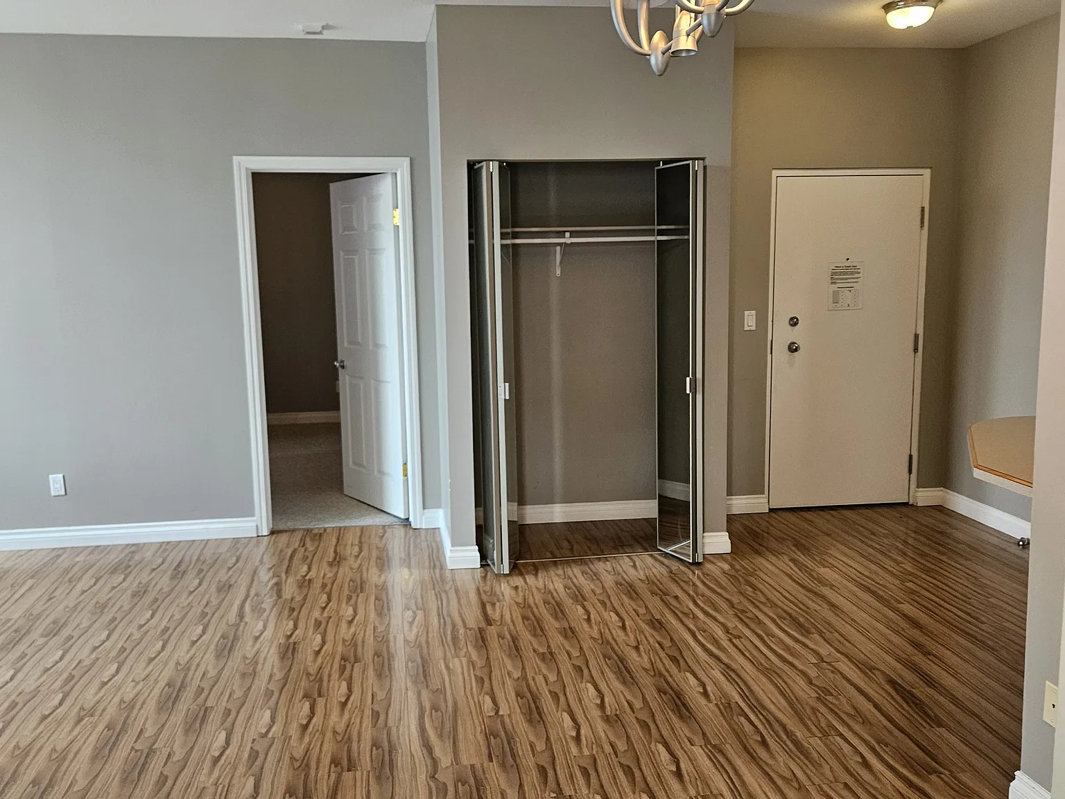 1867 Hamilton Street — Photo 4