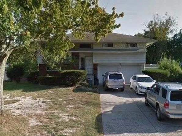 306 New Jersey Avenue, Bay Shore, NY 11706