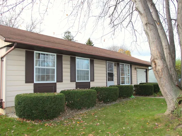 2430 Woodfox Dr, Toledo, OH 43611