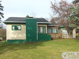 307 Jasper St, Iron River, MI 49935