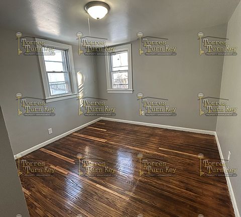 5th image of 410 Genesee St