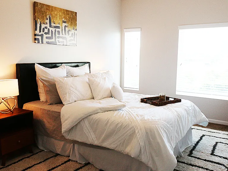 Nichol Flats — Photo 10