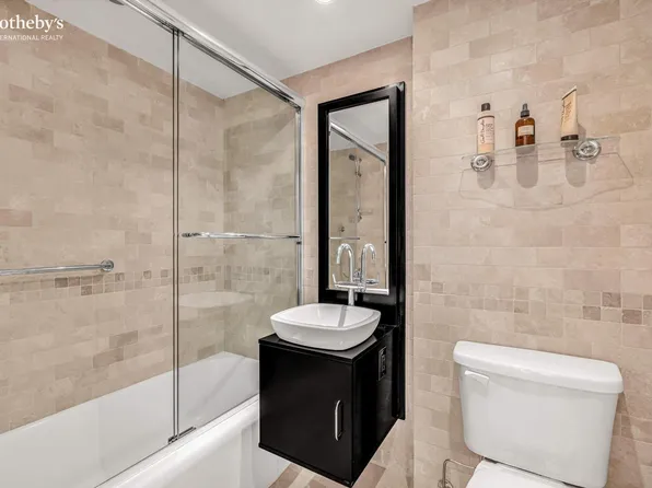 169 East 69th Street 19A image 11 of 12