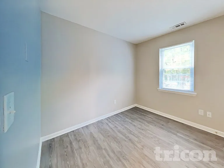 7307 Hooksett Ct — Photo 11