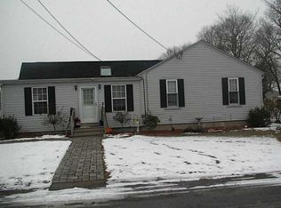55 Davidson Rd, Warwick, RI 02886