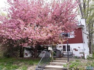 46 Edgewood Rd, Ringwood, NJ 07456