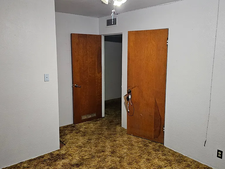 5539 E Saginaw Way #1 — Photo 3