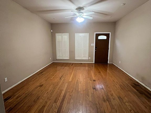 2nd image of 2211 Naomi St