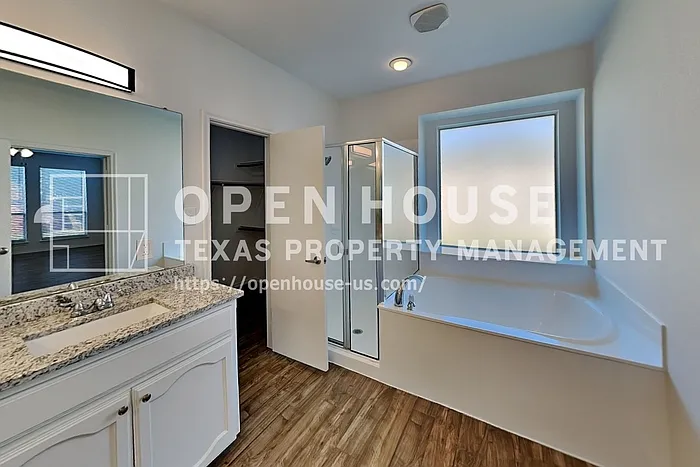 828 Pebblecreek Dr — Photo 10