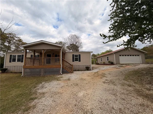 112 Douglas Dr, Seneca, SC 29678