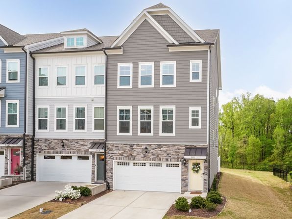 2051 Eva Pearl Dr