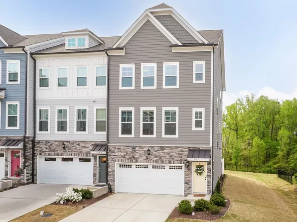 2051 Eva Pearl Dr, Apex, NC 27502