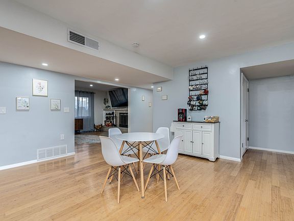 5th image of 1347 Cardinal Ave
