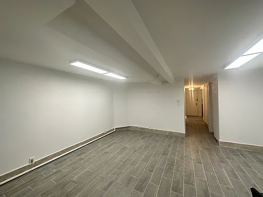 Rented by Compass | media 9