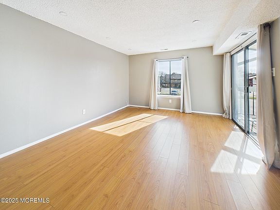 4th image of 103 Northrup Dr #89
