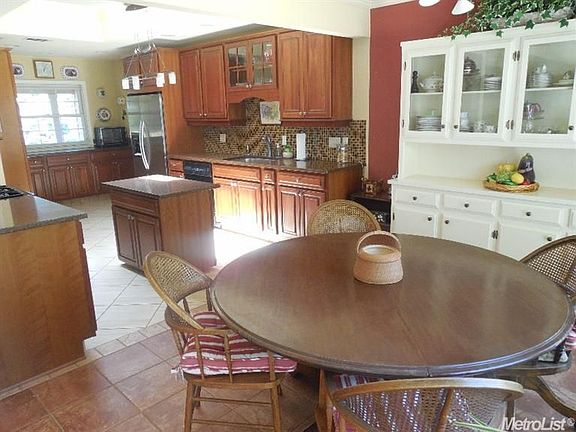 5th image of 3660 E Country Club Ln