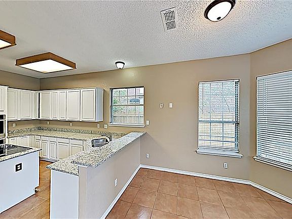 4th image of 3520 Paladium Dr