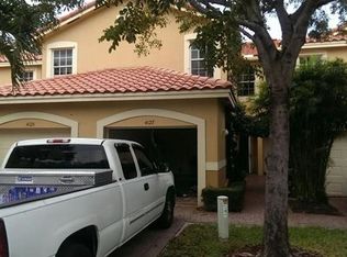4127 Crystal Lake Dr, Pompano Beach, FL 33064