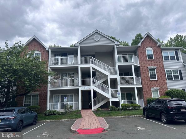 65 Cheverny Ct