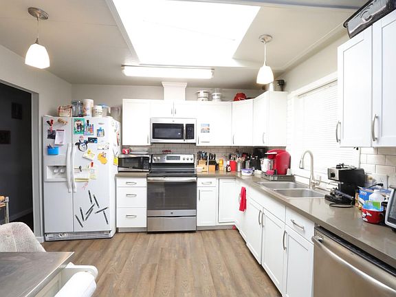 5th image of 478 Caprice Dr