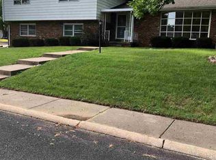 2937 W Parkridge Dr, Peoria, IL 61604