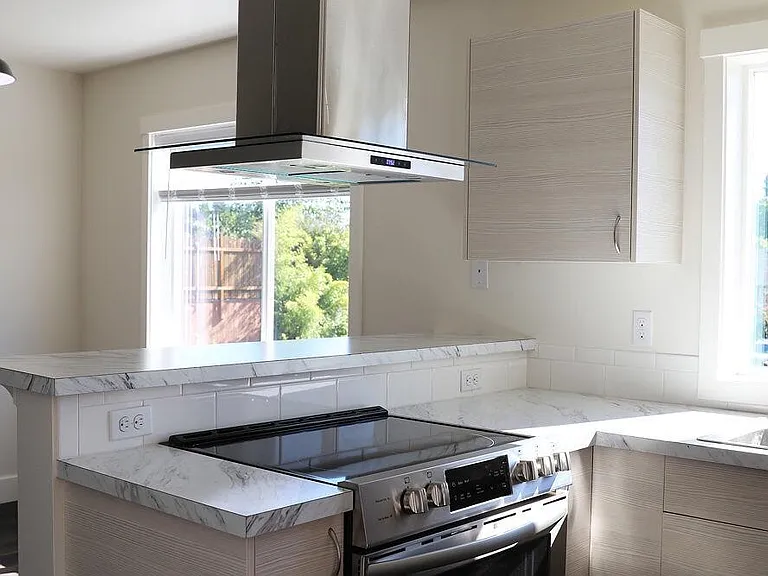 910 Adele Ave #A — Photo 15