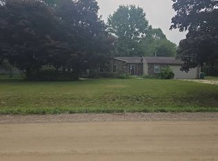 15601 Bak Rd, Van Buren Township, MI 48111