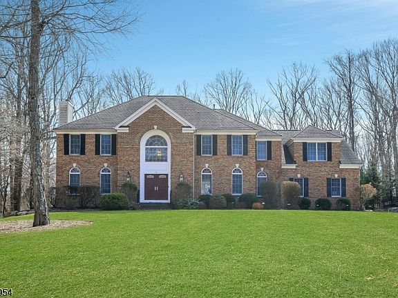 2nd image of 18 Shadowbrook Way