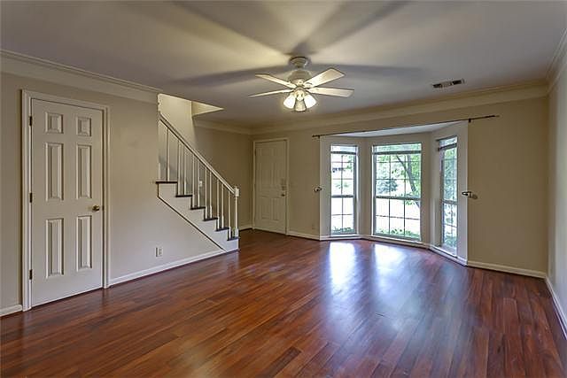 2nd image of 437 Hickory Glade Dr