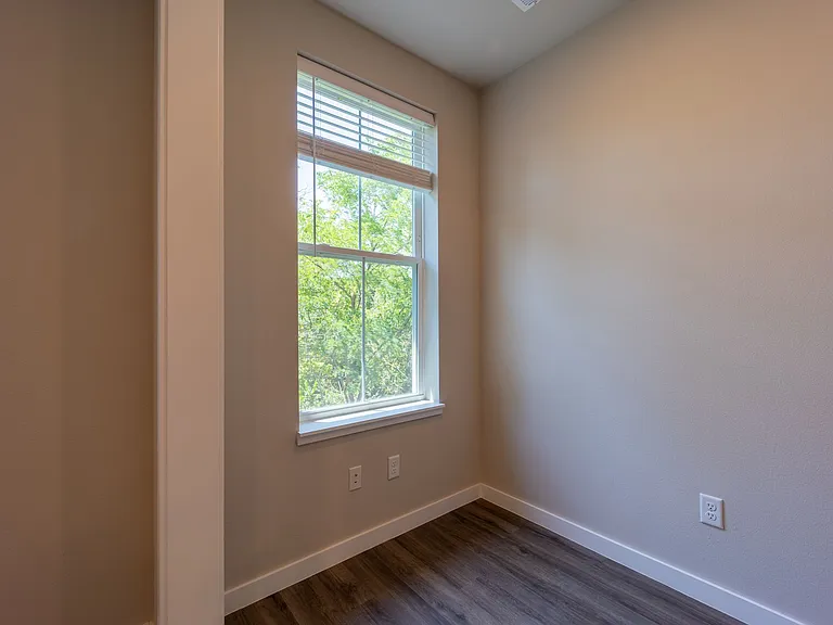 257 E Township St — Photo 19