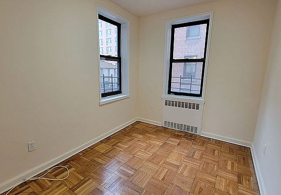 4th image of 66-20 Wetherole St #Jj1