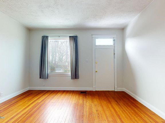 5th image of 1341 McHenry St