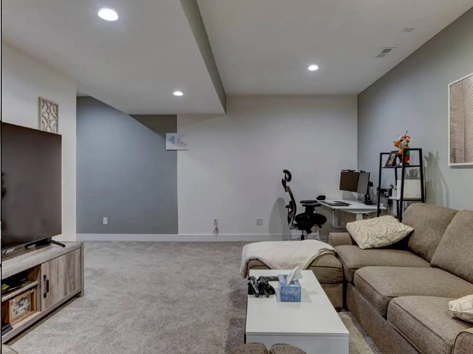 1st image of 3227 S 60th St