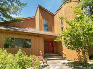 10 Hidden Glen Rd, Scarsdale, NY 10583