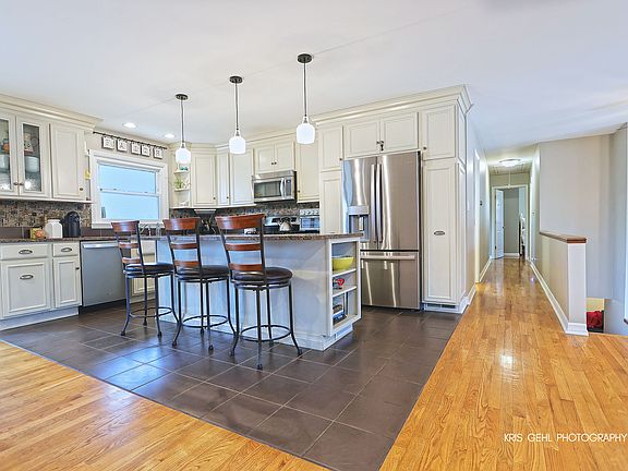 2nd image of 15417 W Fair Ln