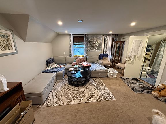 4th image of 12 French Ave Floor 3