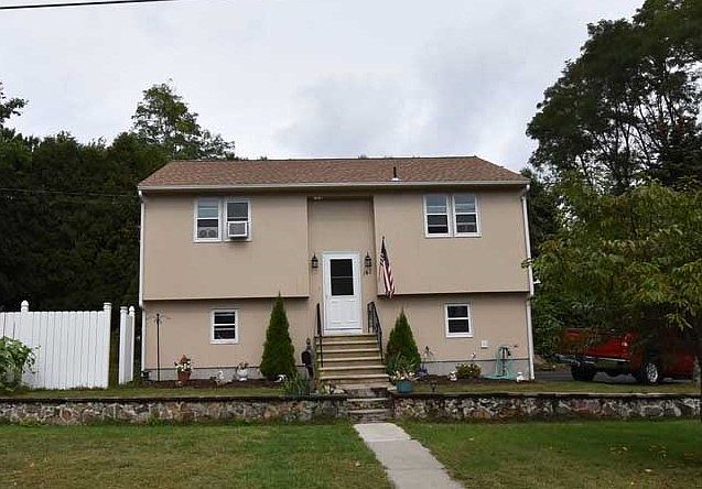 1st image of 141 Prospect Hill Ave