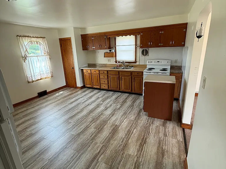 2296 Craley Rd — Photo 5