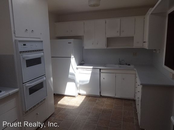 4th image of 2925 Havasupai Ave