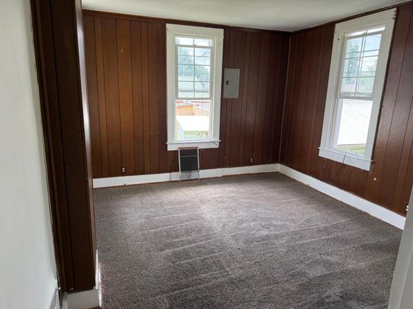 371 W 12th St APT 16