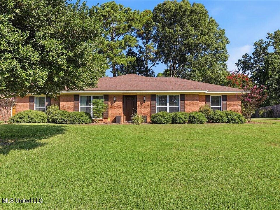 1st image of 71 Crossgates Dr