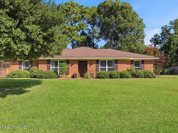 71 Crossgates Dr, Brandon, MS 39042