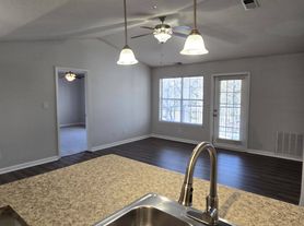 Walden Glen Apartments