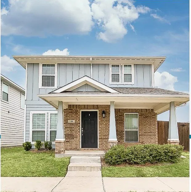 125 Maverick Ln