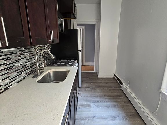 3rd image of 149 Zabriskie St #21L
