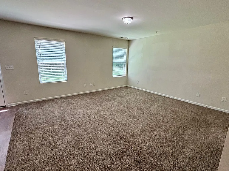629 Carlton Pointe Dr — Photo 19