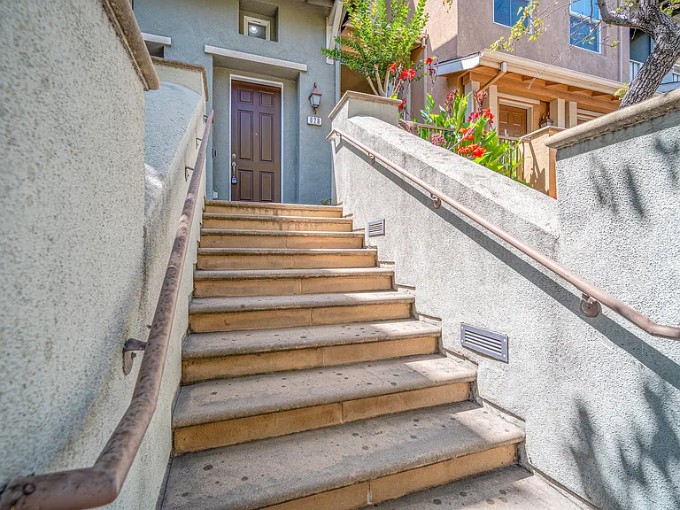 628 Boardwalk Way — Photo 4